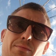  ,  Yurik, 32
