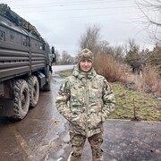  -,  Viktor, 33