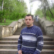  ,   Vadim, 45 ,   