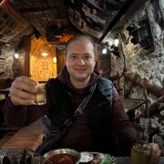  ,  Dima, 32