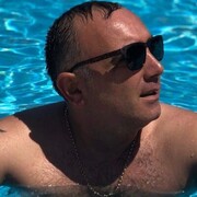  ,  Zura, 43