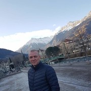  ,   Maksim, 42 ,   