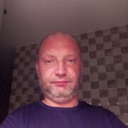  ,  Den, 47