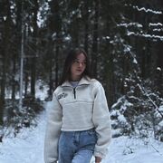  , 