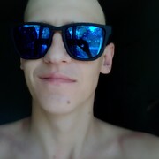  ,  Denis, 31