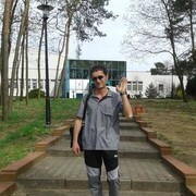  ,  Joni, 49