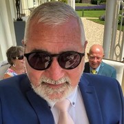  ,  Thom, 58