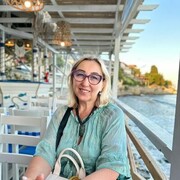  ,   Lora, 53 ,   ,   