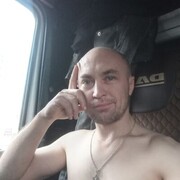   )))