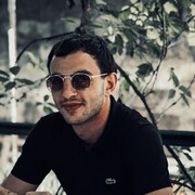  ,  Artur, 23