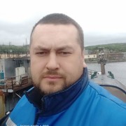  ,  Nik, 38
