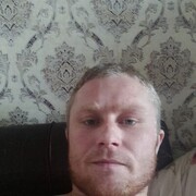  ,  Kolya, 33
