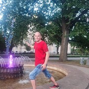  ,  Sergejs, 38
