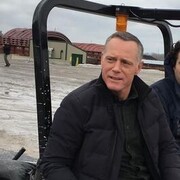  ,   Jason Beghe, 65 ,   c 