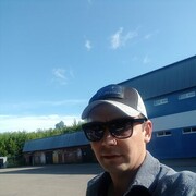  ,   Daniyor, 32 ,   ,   