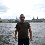  ,  Iskandar, 45