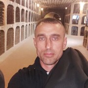  ,  Artur, 45