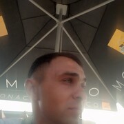  ,   Viktor, 32 ,   ,   