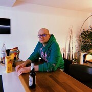  ,   Albert, 34 ,   ,   