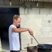  ,  Slava, 24