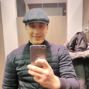  Grojec,  Misha, 32