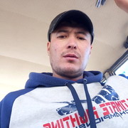  ,   Marad, 40 ,   