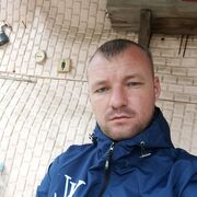  ,  Pavel, 33