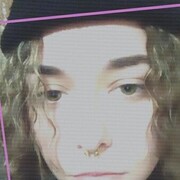  ,  Kris, 23