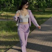  , 