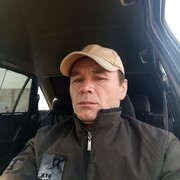  Jouy-en-Josas,  , 44