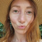  ,  Nadya, 36