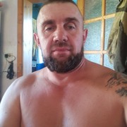  ,  Viktor, 47
