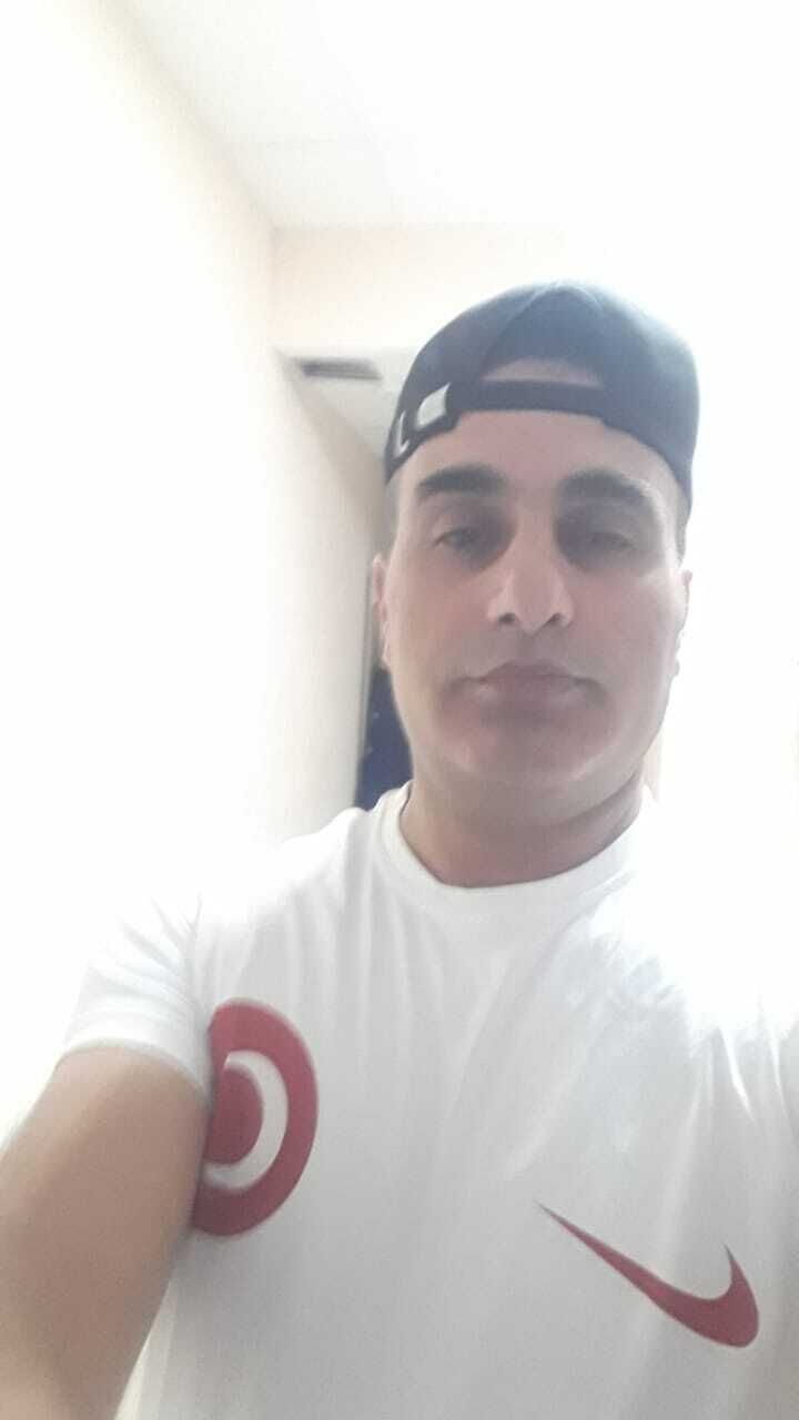  54575270  Berk, 44 ,    