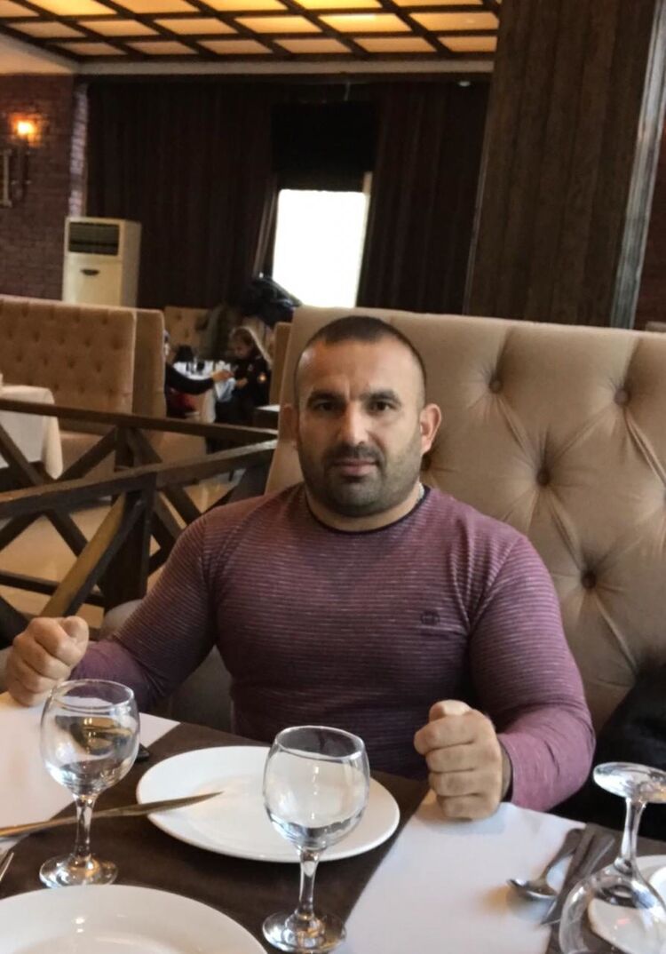  ,   Seymur, 41 ,   ,   