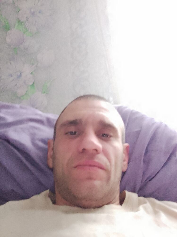  ,   Artem, 34 ,   ,   