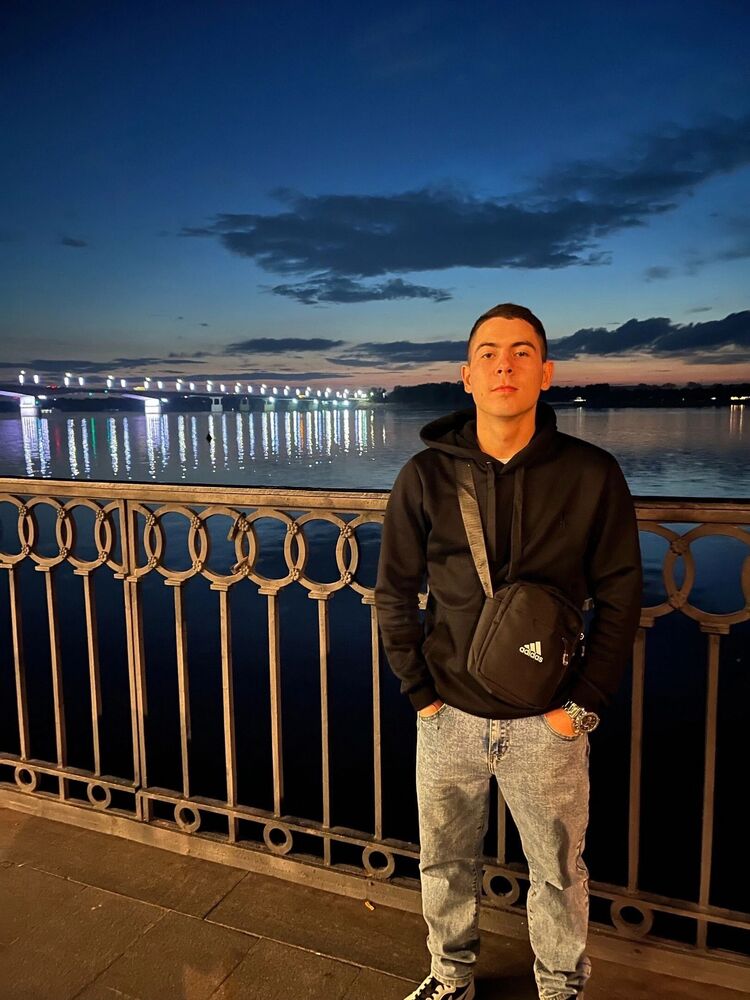  45213350  NikName, 22 ,    