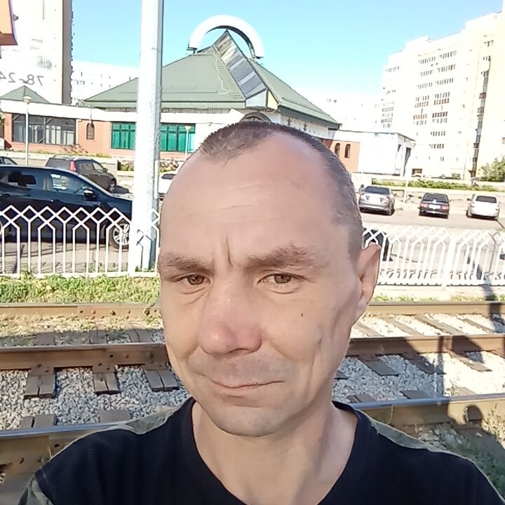  ,   Pasha, 44 ,   c 