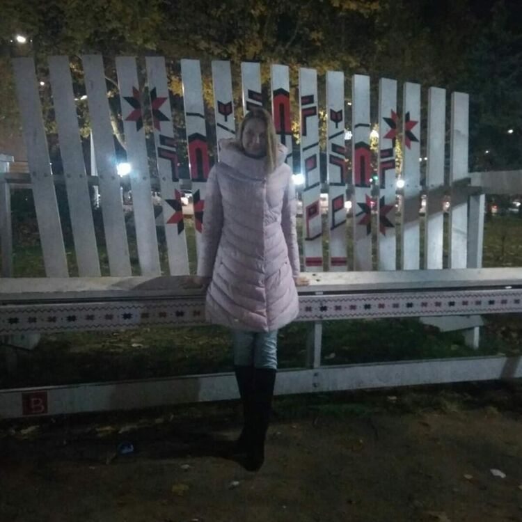  ,   Marina, 36 ,  