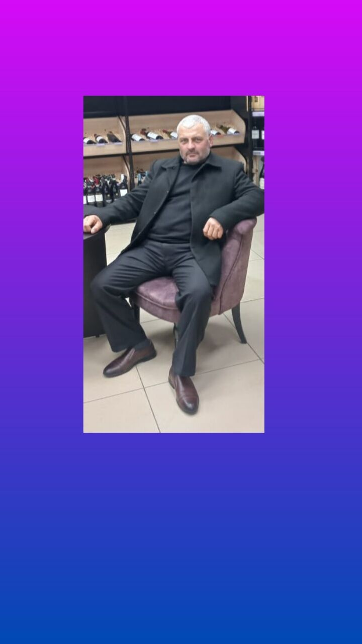  -,   Edgar, 46 ,   ,   