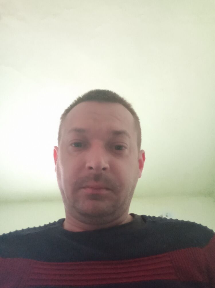  47520880  Valera, 37 ,    
