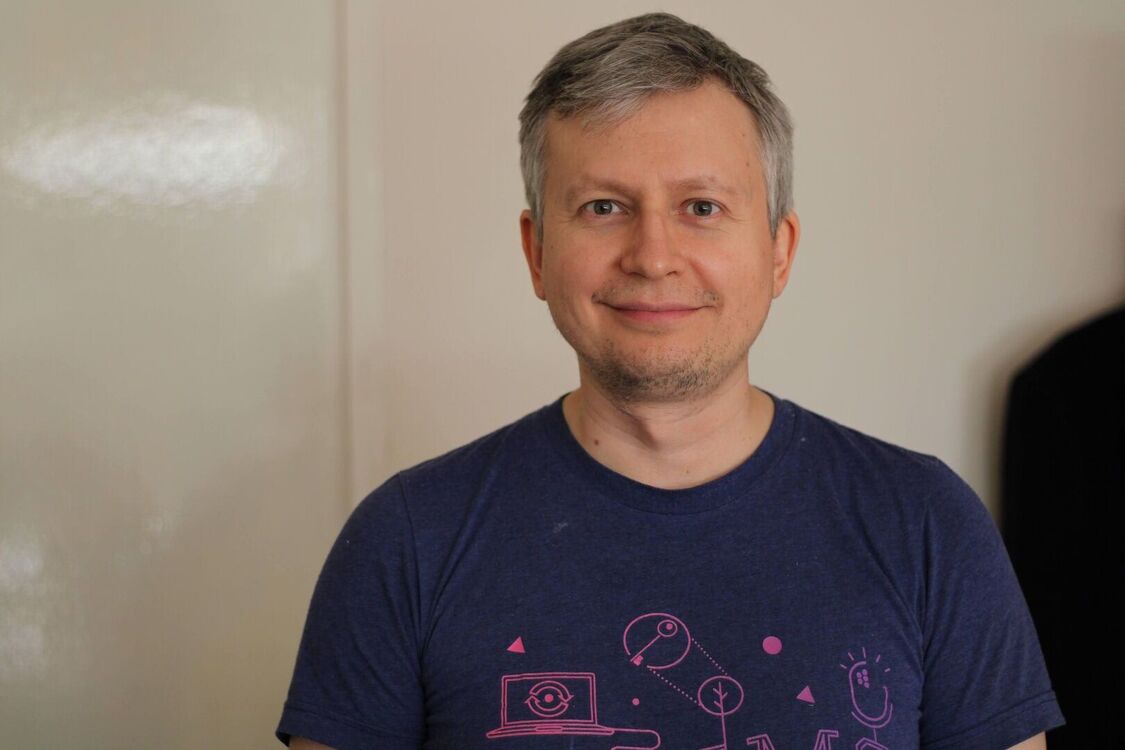  London Colney,   Vlad, 49 ,   ,   