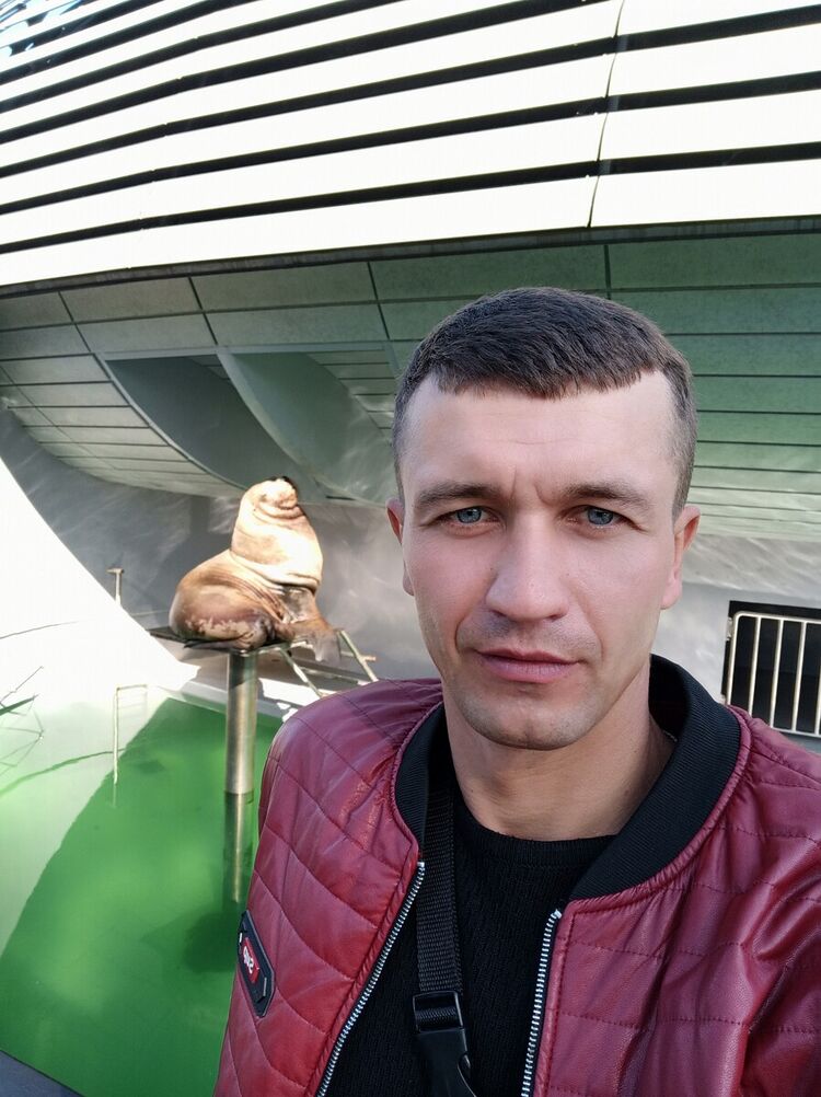  21307650  Aleksandr, 35 ,    