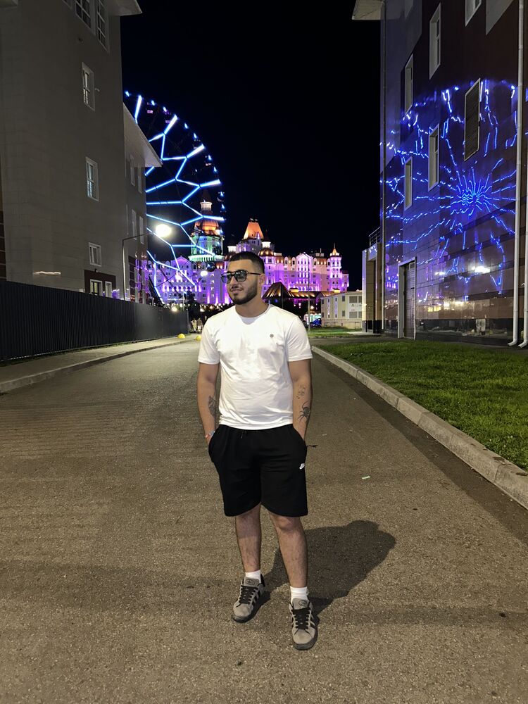  ,   Alex, 21 ,   ,   