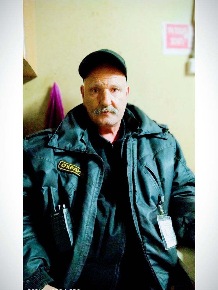  16131040  Valeriy, 60 ,    