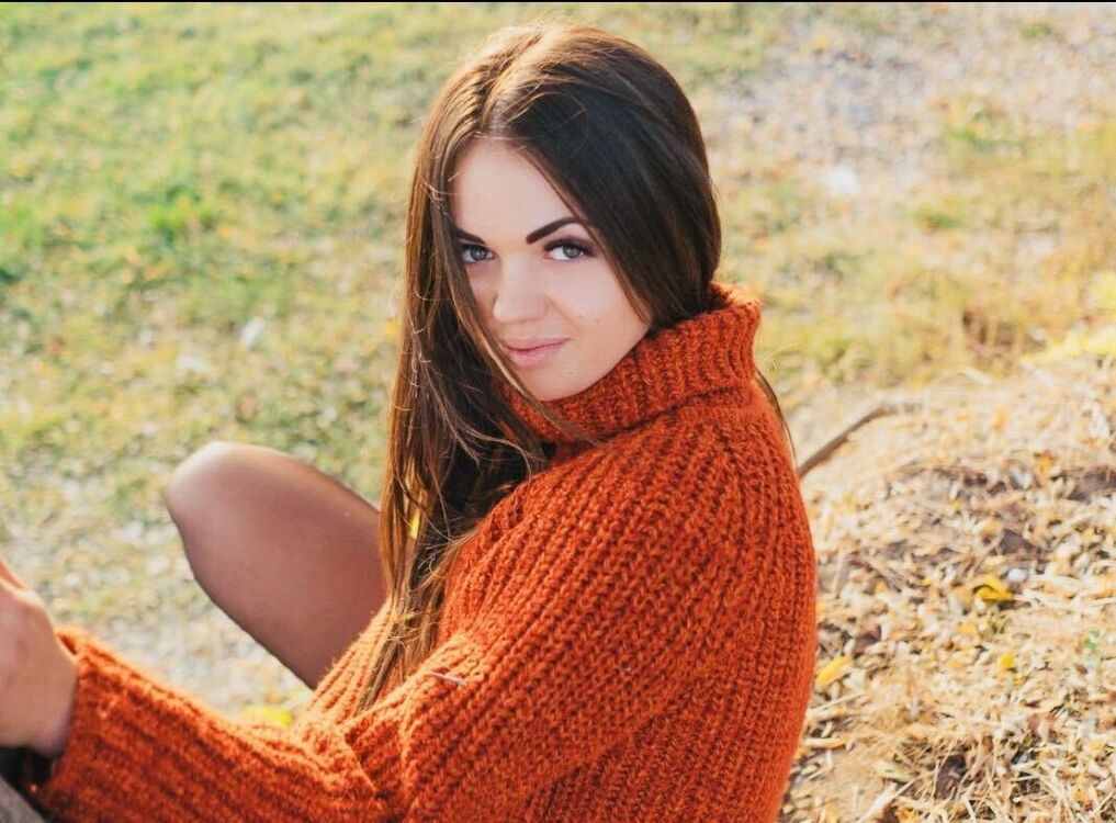  ,   Elena, 28 ,     , c 