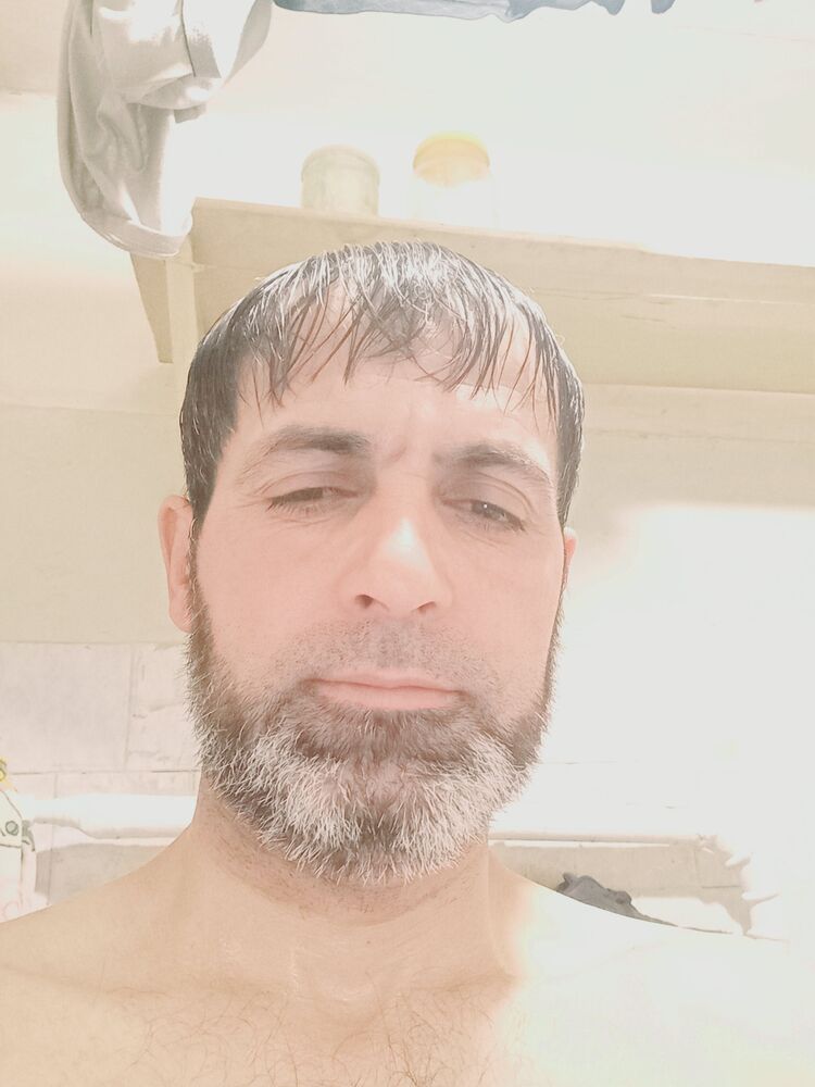  38823860  Sharif, 45 ,    