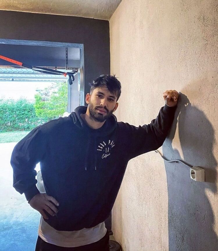  ,   Hossein, 37 ,   ,   