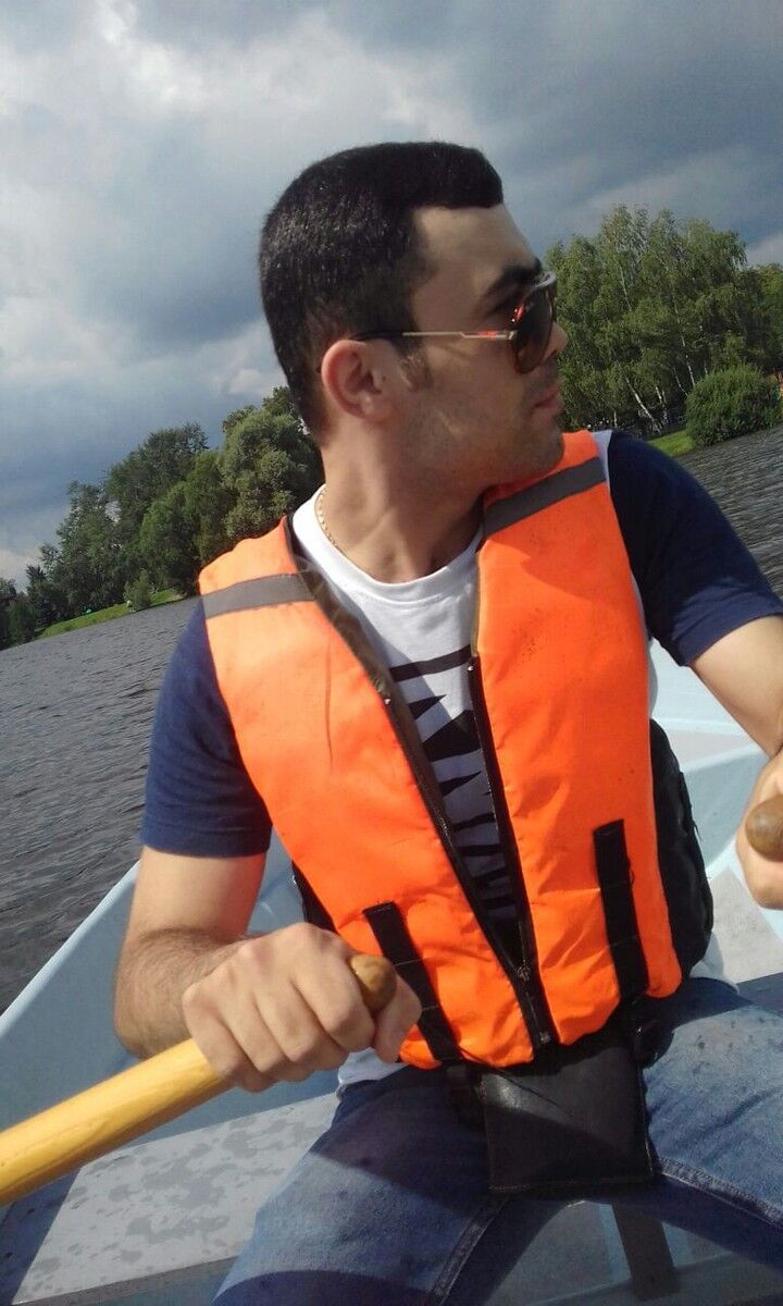  10047630  Eric, 33 ,    