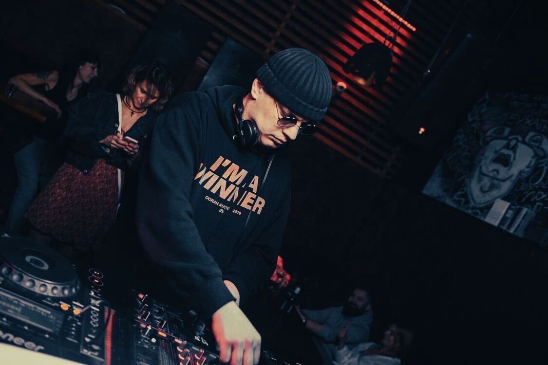  38005990  , 32 ,    -