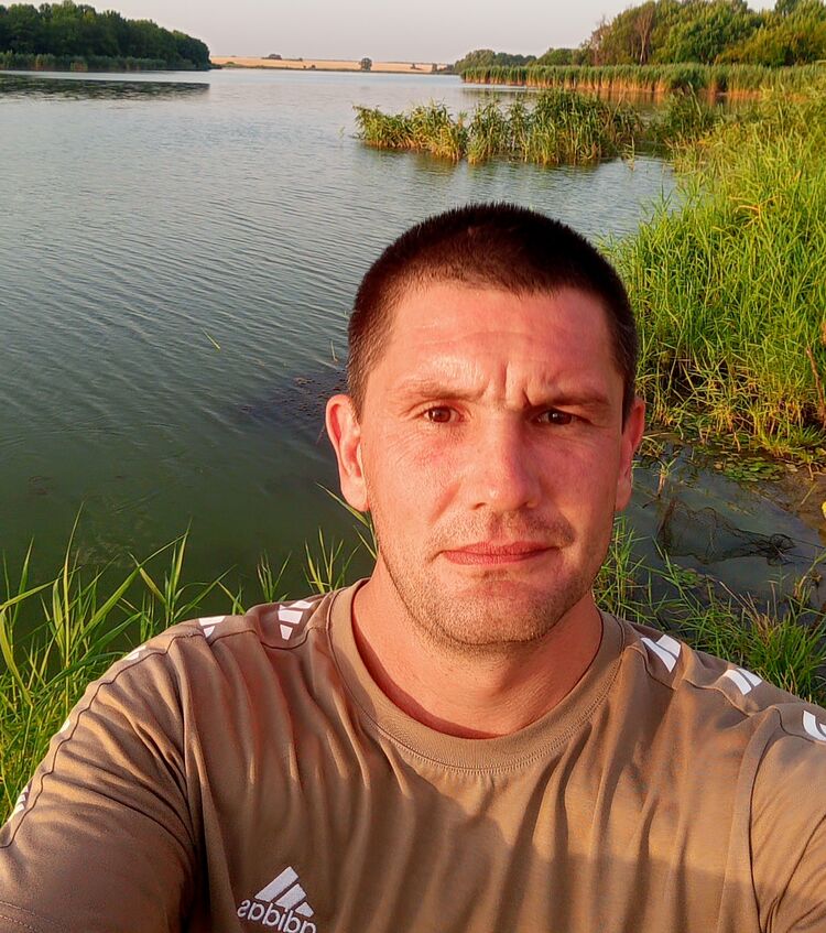 47582850  Anatoly, 35 ,    Deleted